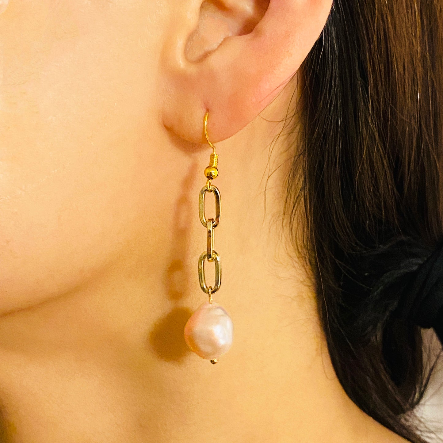 Women’s Gold Chain and Pearl Dangle Earrings – Lightweight Statement Jewelry