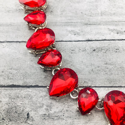 Ruby Crystal Necklace: Elegant Red Choker with Art Deco Minimalist Appeal