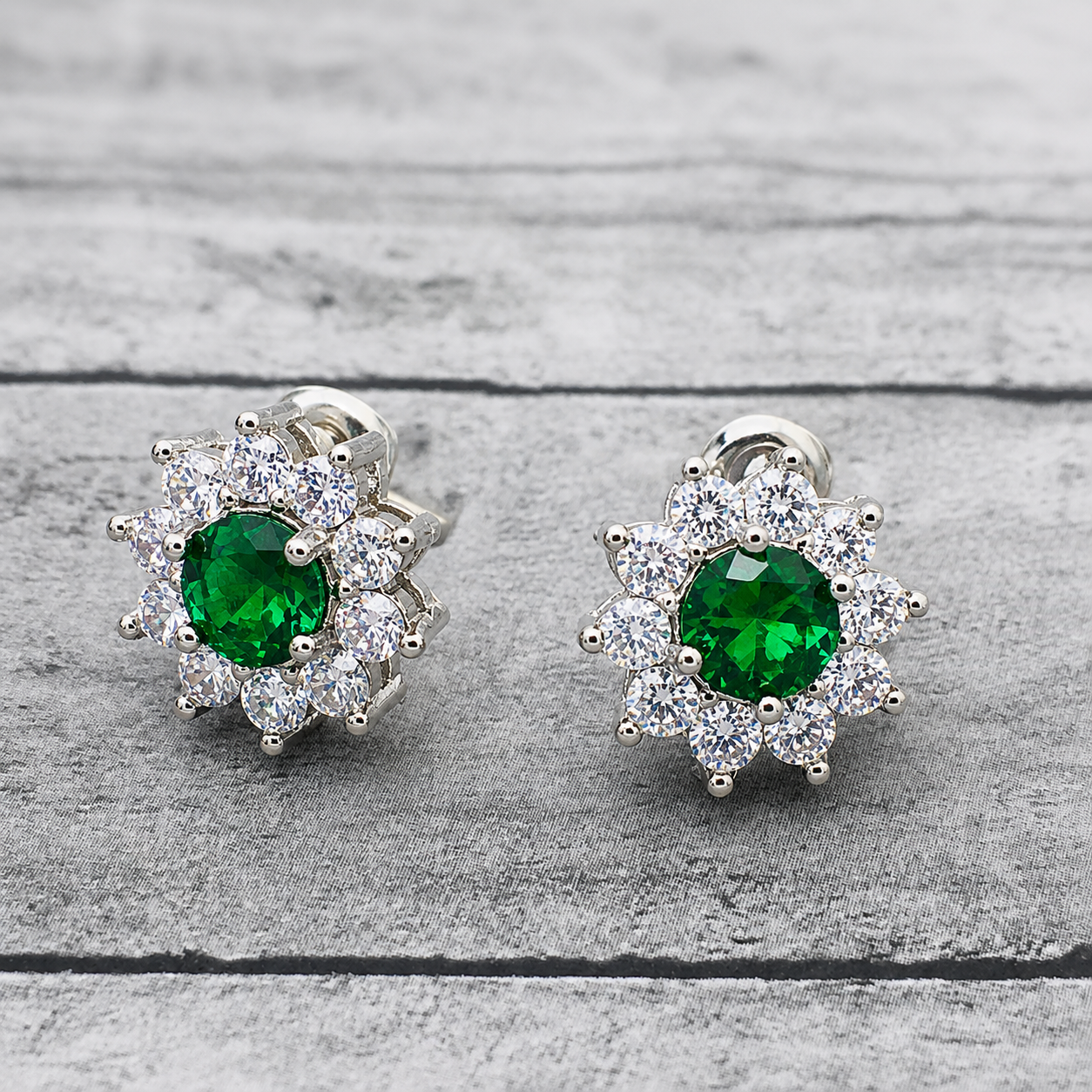 Emerald Green Crystal Necklace & Stud Earrings Set – Floral Statement Jewelry