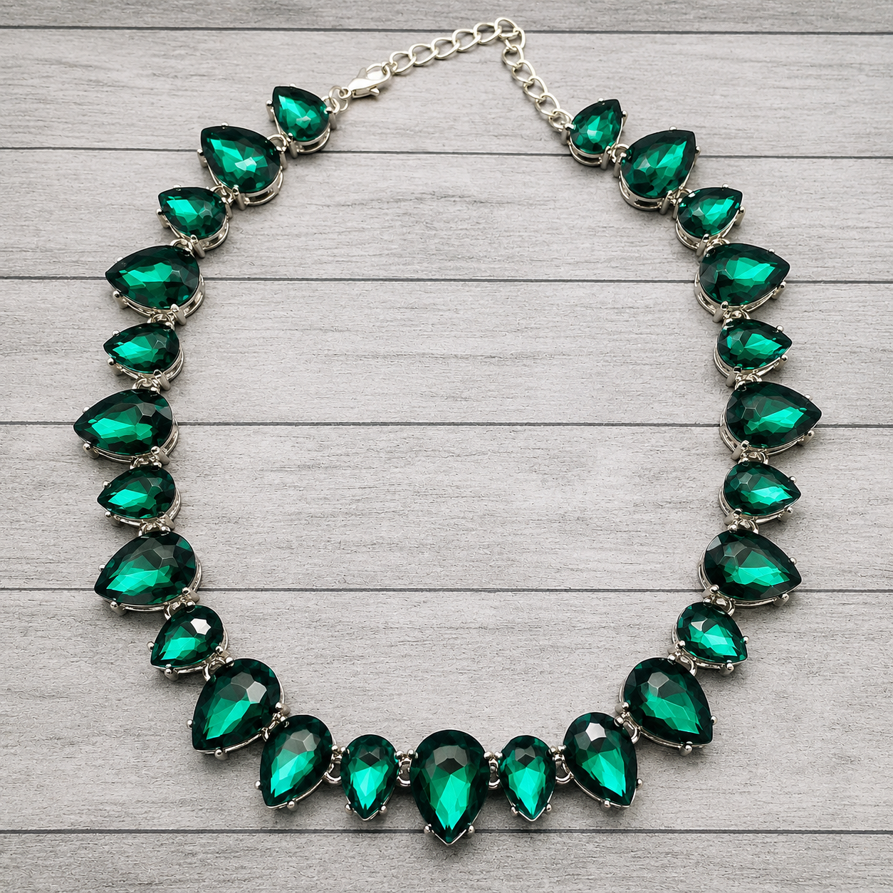 Emerald Green Choker Necklace