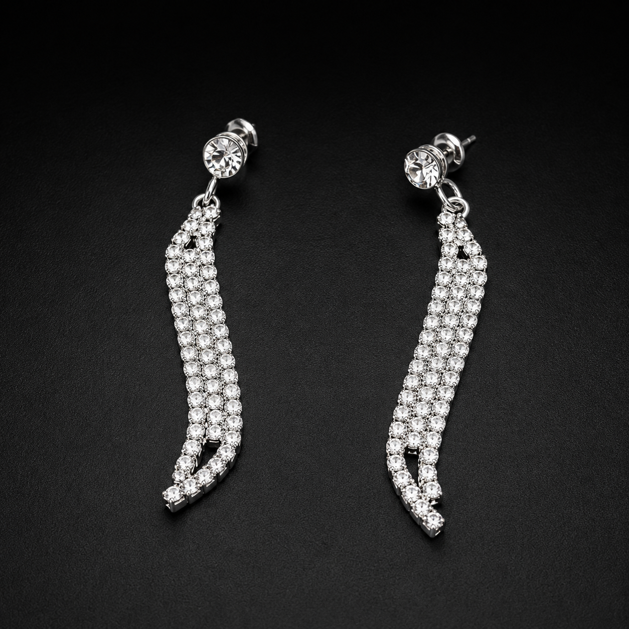 Silver Rhinestone Necklace & Dangle Earrings Set – Elegant Statement Jewelry
