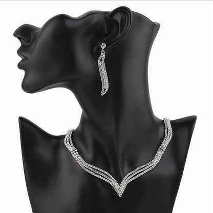 Stunning Silver Rhinestone Necklace and Earring Set
