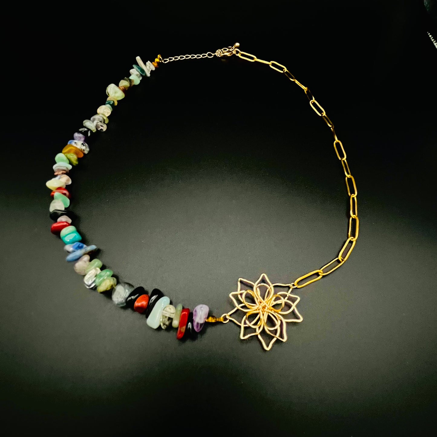 Gold Wire Flower Pendant Necklace – Gold-Plated Chain with Multicolor Gemstones, Boho Summer Jewelry