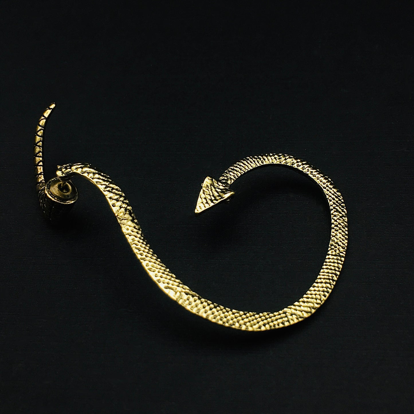 Vintage Snake Ear Wrap: Gold and Silver-Toned Viper Ear Cuff for Gothic Cosplay