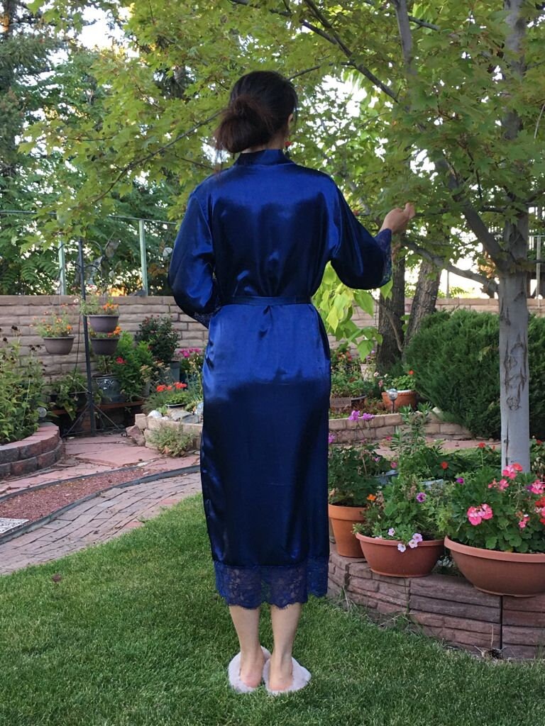 Sapphire Lace Kimono: Perfect Nightgown and Loungewear for Wedding Parties, Beach Days , or Stylish Dressing