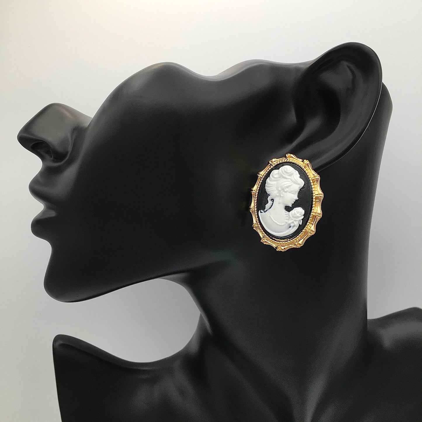 Victorian Lady Cameo Stud Earrings – Gold-Tone Gothic Vintage Jewelry