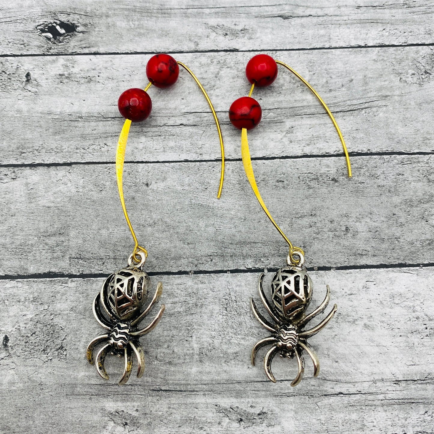 Vintage Gothic Silver Spider Dangle Earrings with Red Beads on Golden Thread | Spooky Halloween Jewelry, Perfect for Parties and Holidays